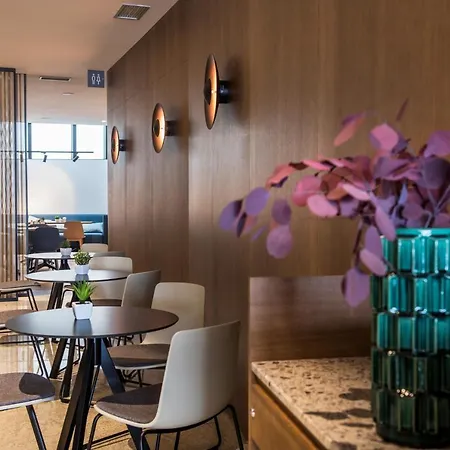 Occidental Hotel 4*